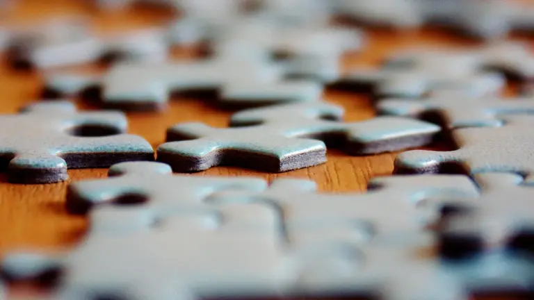 Puzzle pieces symbolizing life’s trials