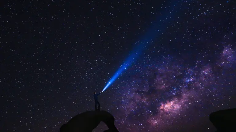 Person looking at the sky while reflecting on dua
