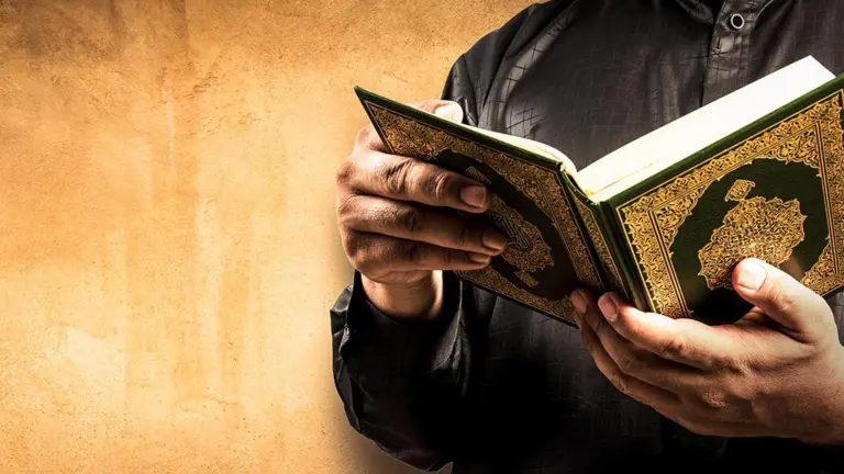 Pilgrim reciting the Quran in Arabic during Umrah to strengthen barakah and spiritual connection with Allah