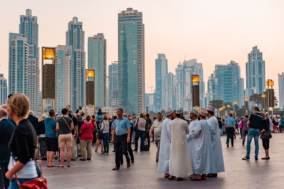 Choosing Between Modern Standard Arabic and Dialect: A Guide